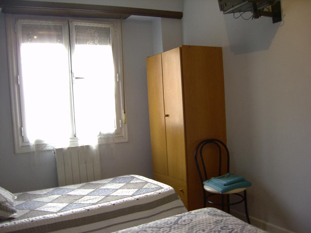 Pension Gema Irun Rom bilde